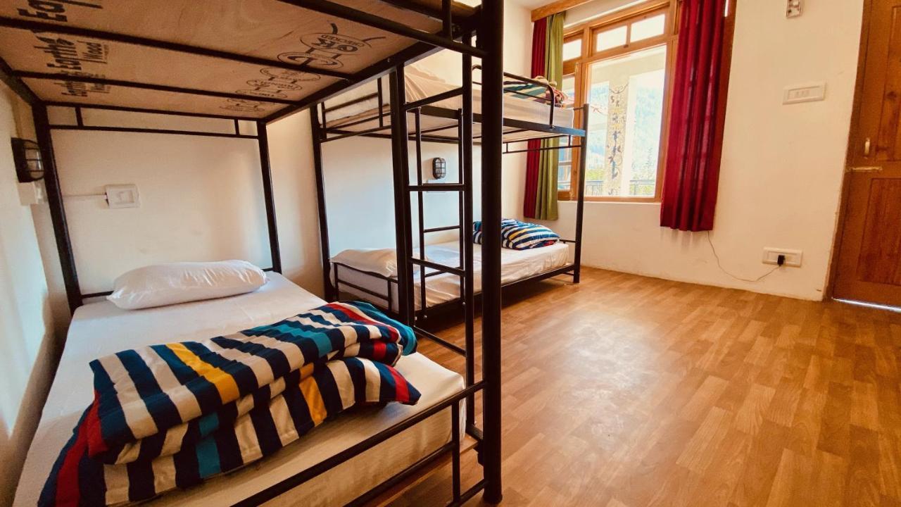 Madpackers Manali Hostel Екстериор снимка