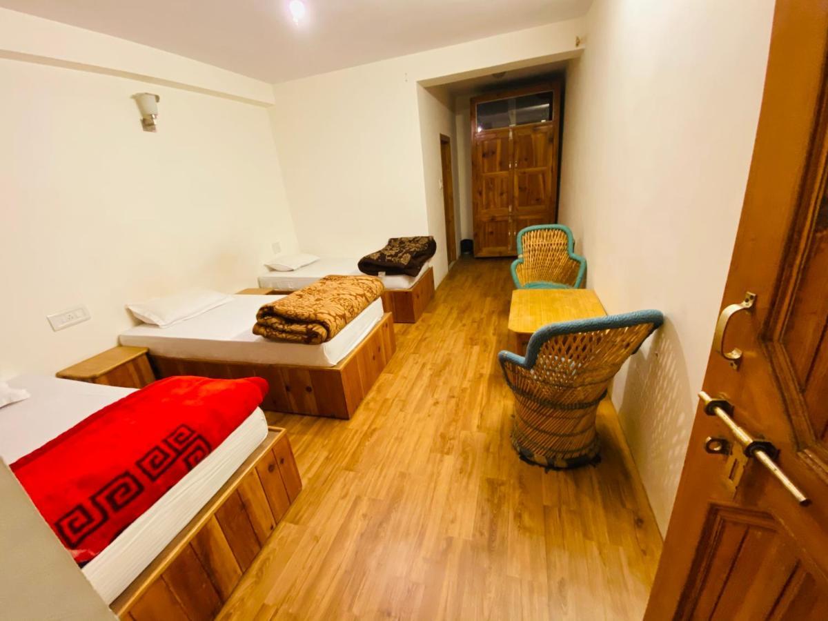 Madpackers Manali Hostel Екстериор снимка