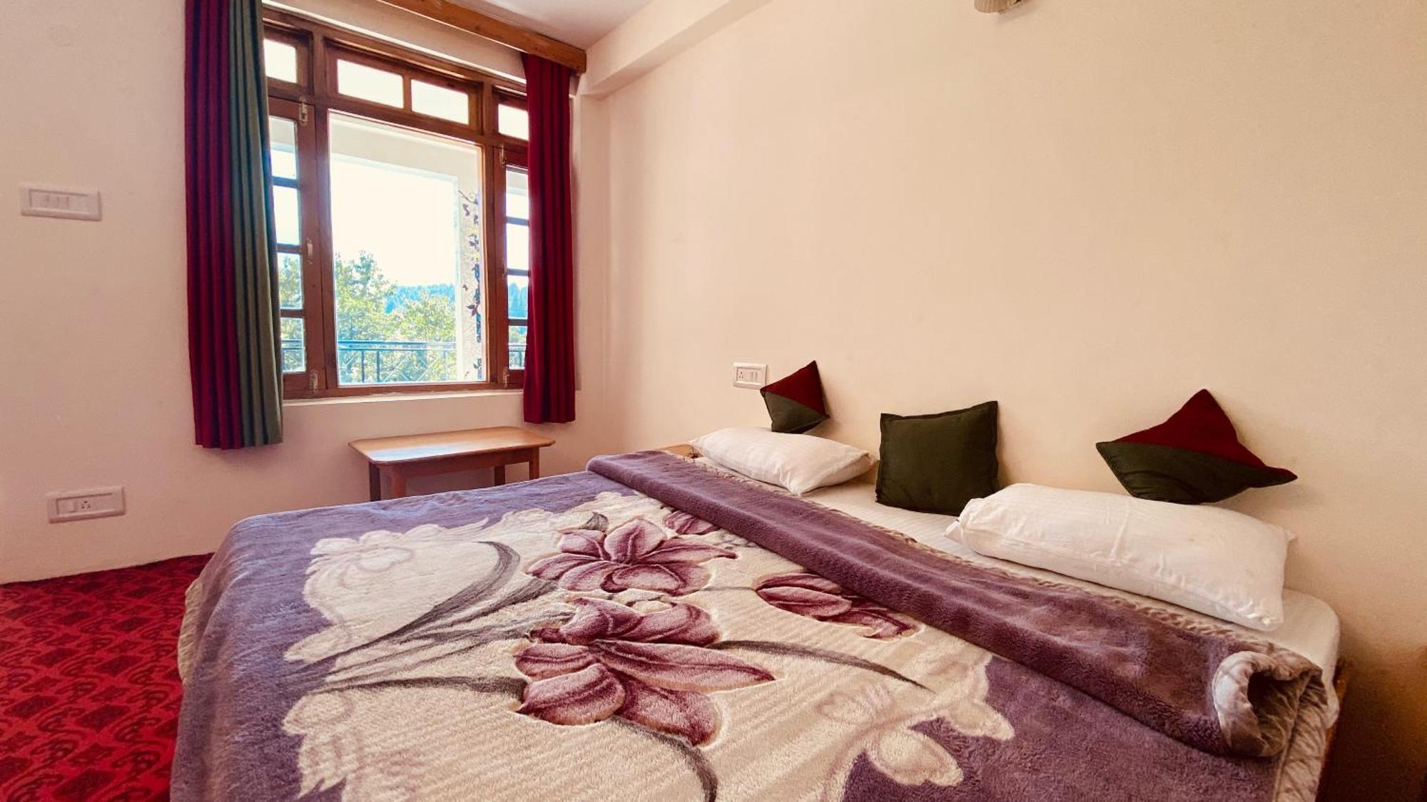 Madpackers Manali Hostel Екстериор снимка